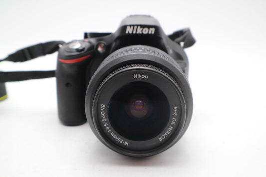 Nikon D5200 DSLR Camera 24.1MP with 18-55mm, Shutter Count 3561 V.Good Condition
