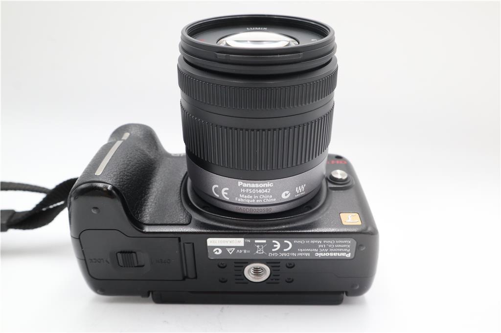 Panasonic GH2 Mirrorless Camera 16MP with 14-42mm, Shutter Count 15031, G. Cond.