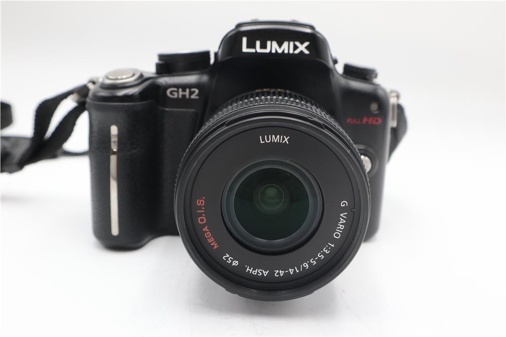 Panasonic GH2 Mirrorless Camera 16MP with 14-42mm, Shutter Count 15031, G. Cond.