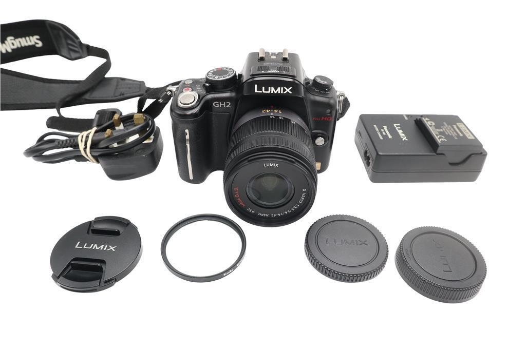 Panasonic GH2 Mirrorless Camera 16MP with 14-42mm, Shutter Count 15031, G. Cond.