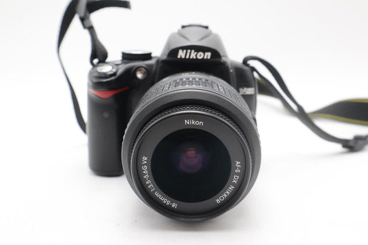 Nikon D5000 DSLR Camera 12.3MP Kit with 18-55mm Shutter Count 17045, REFURBISHED