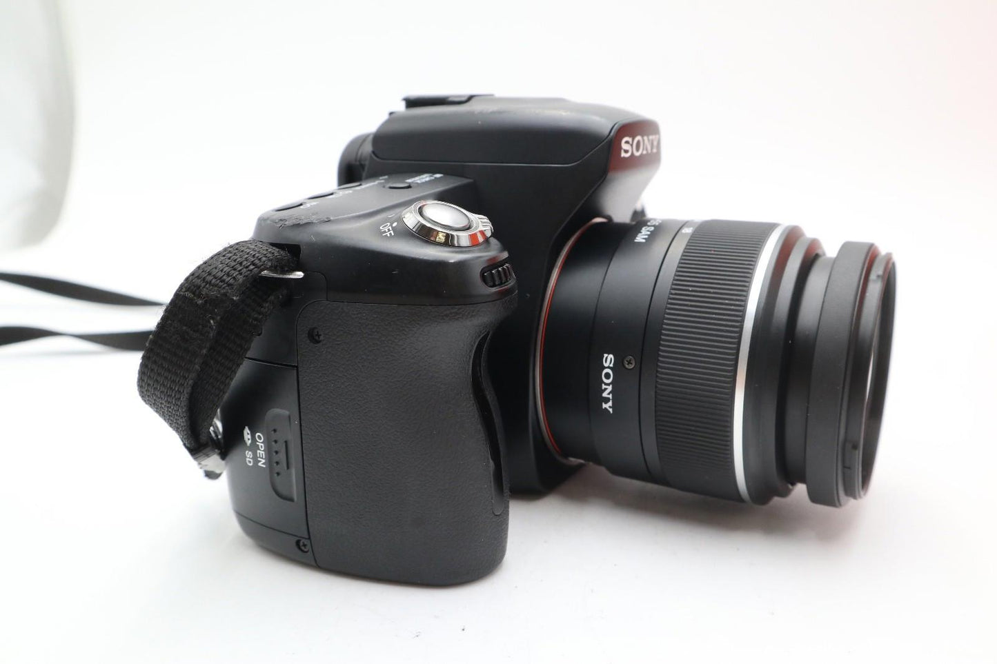 Sony A450 DSLR Camera 14.2MP with 18-55mm, Shutter Count 1654, Good Condition