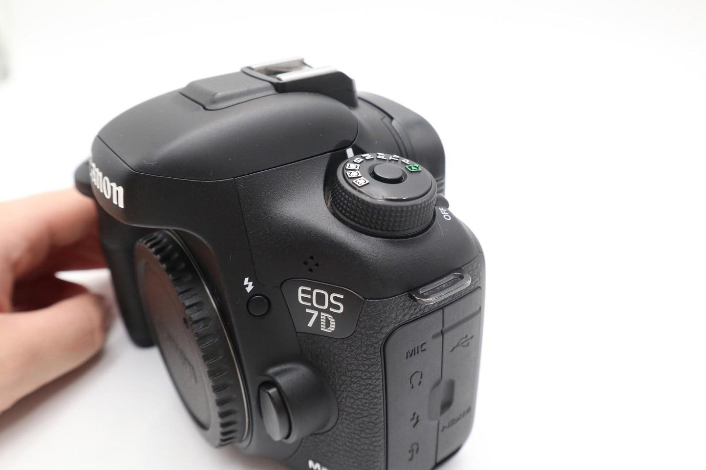 Canon EOS 7D Mark II DSLR Camera 20.2MP Body Only Shutter Count 12%, REFURBISHED