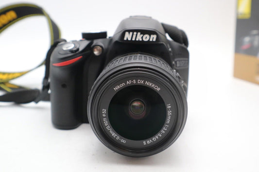 Nikon D3200 DSLR Camera 24.2MP with 18-55mm, Shutter Count 1829 Good REFURBISHED