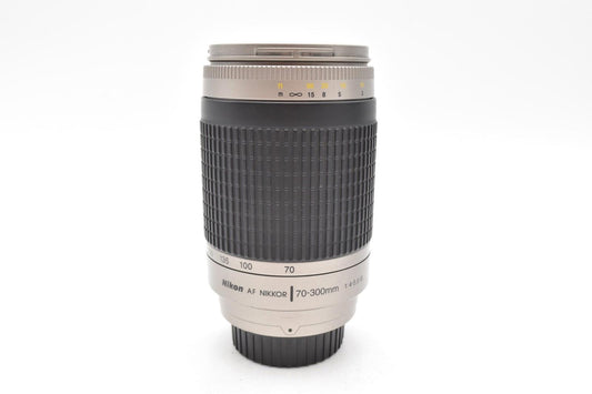 Nikon 70-300mm Telephoto Lens F4.0-5.6 G Nikkor AF Full Frame, Good Condition