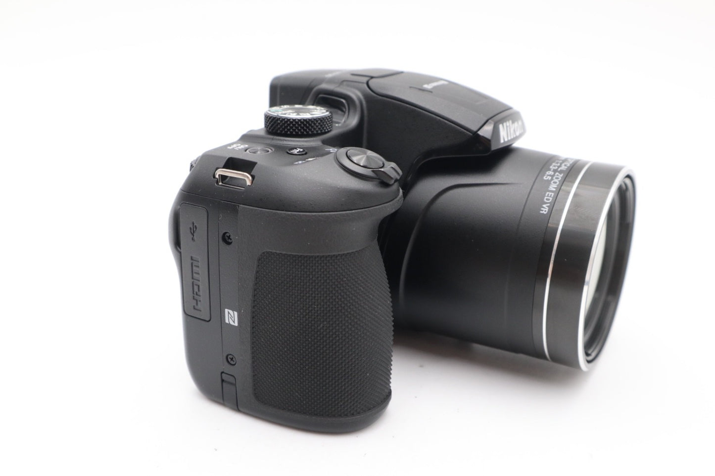 Nikon B700 Bridge Camera 20.3MP, 60x Optical Zoom, 4K , Wi-Fi, V. Good Condition