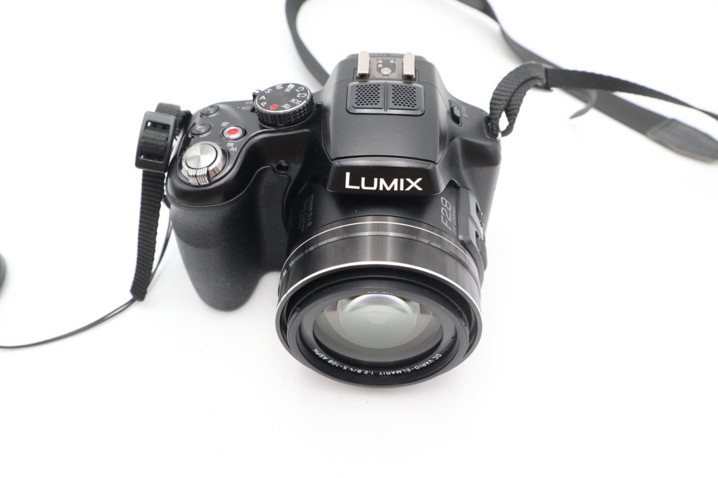 Panasonic LUMIX DMC-FZ200 Camera 12.1 MP, 24x Zoom, Good Condition