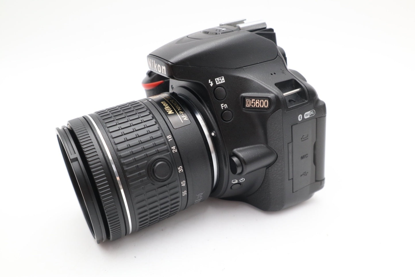 Nikon D5600 24MP Camera DSLR with 18-55mm, Shutter Count 5324, Very Good Cond.