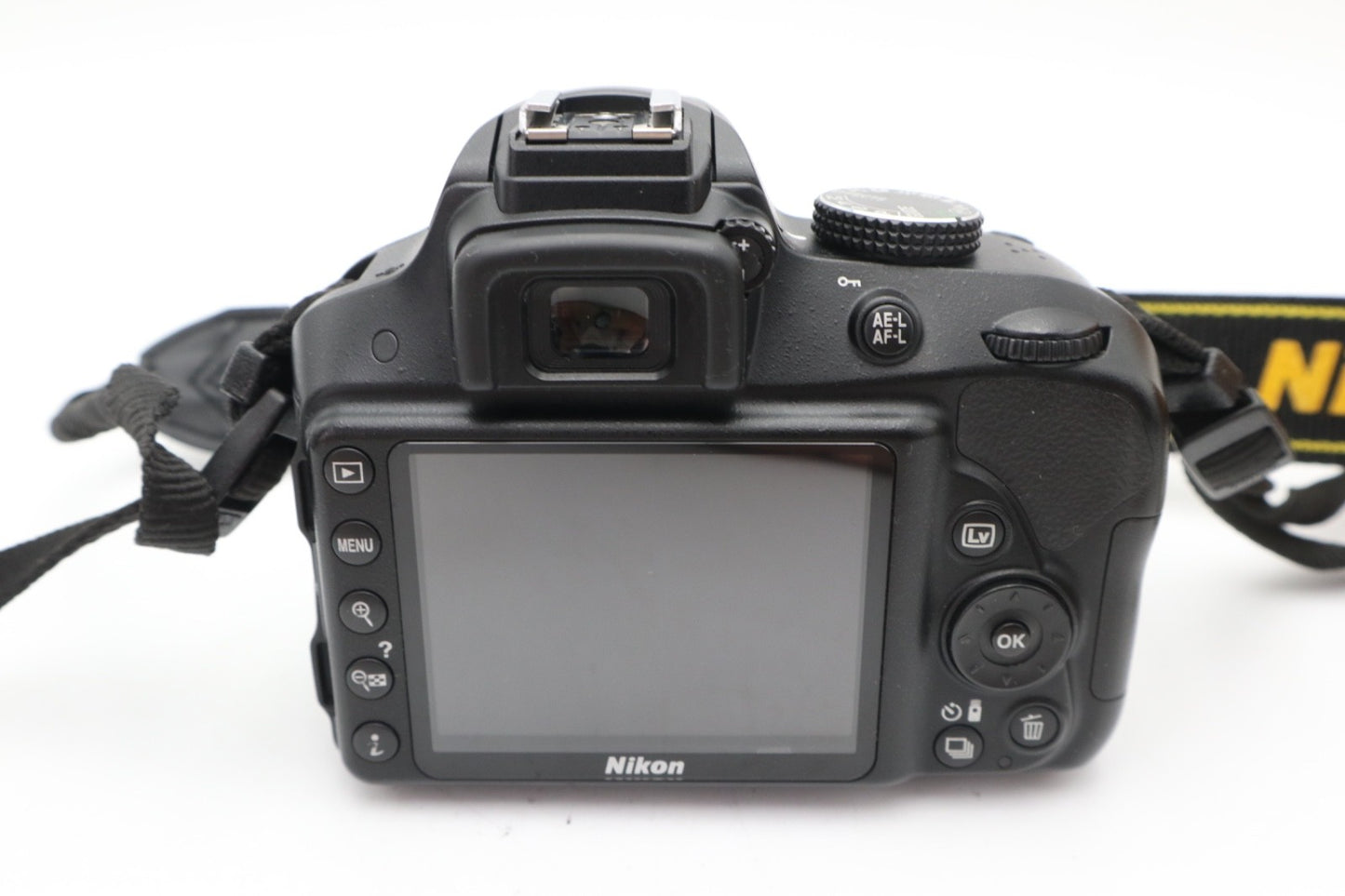 Nikon D3300 DSLR Camera 24.2MP with 18-55mm, Shutter Count 7602, Very Good Cond