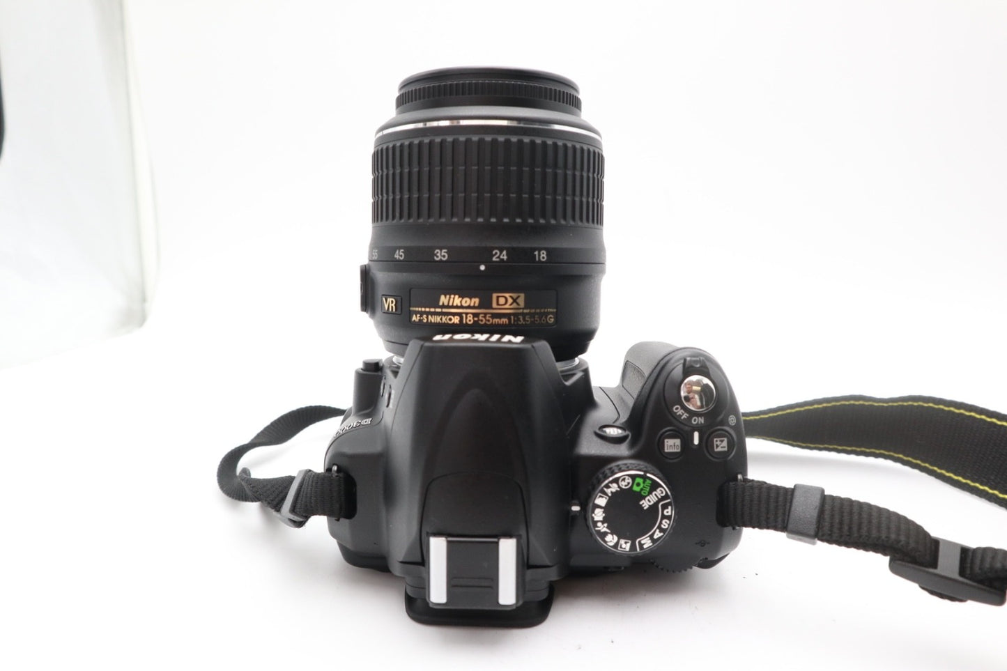 Nikon D3000 DSLR Camera 10.2MP with 18-55mm, Shutter Count 1364, Very Good Cond