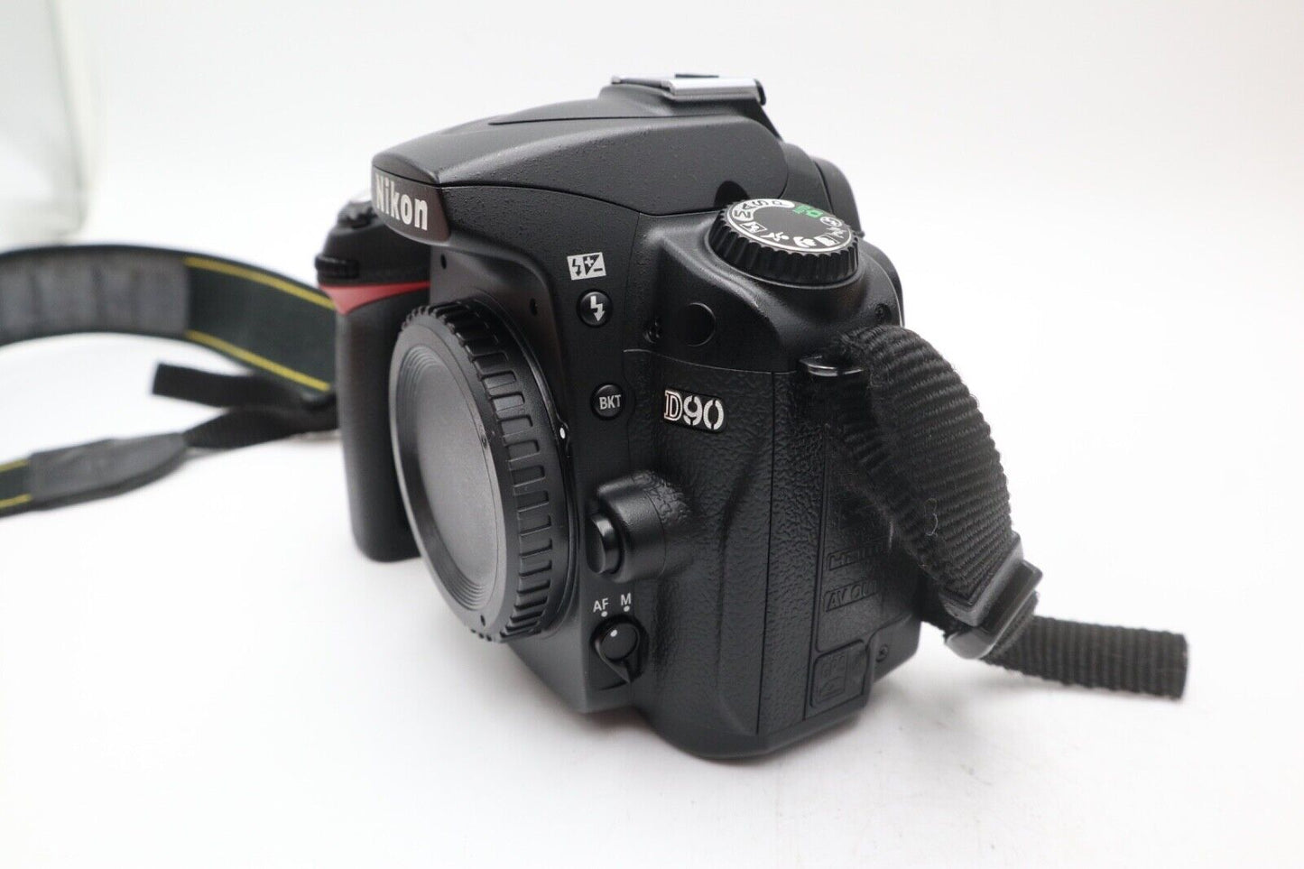 Nikon D90 DSLR Camera 12.3MP Body Only, Shutter Count 9639, Very Good Condition
