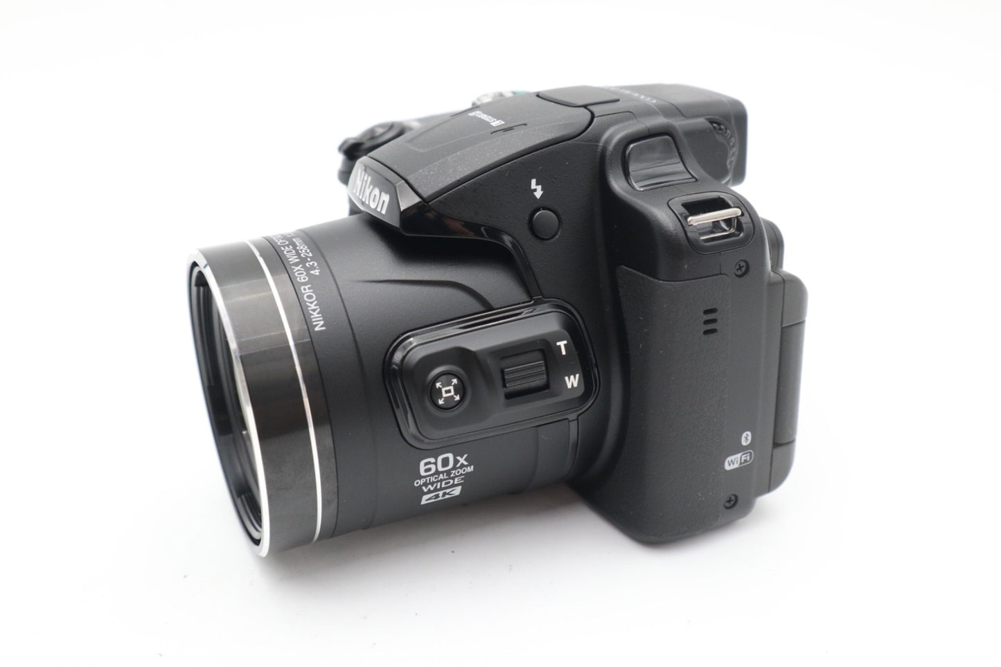 Nikon B700 Bridge Camera 20.3MP, 60x Optical Zoom, 4K , Wi-Fi, V. Good Condition