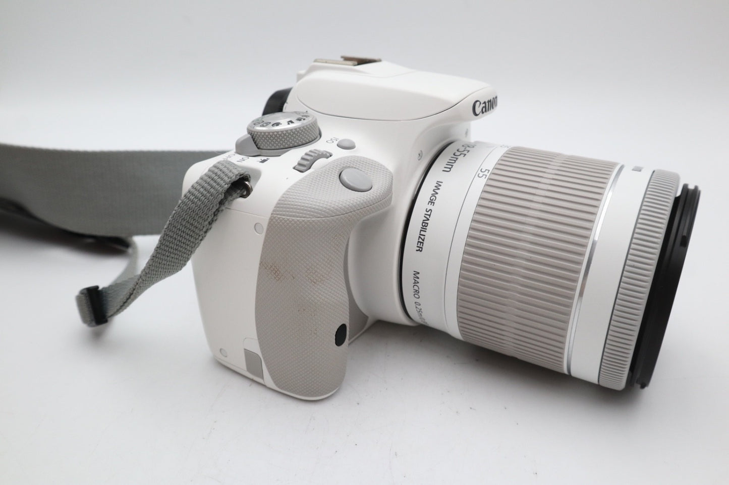 Canon 100D DSLR Camera 18MP with 18-55mm Shutter Count 4491, Good Condition