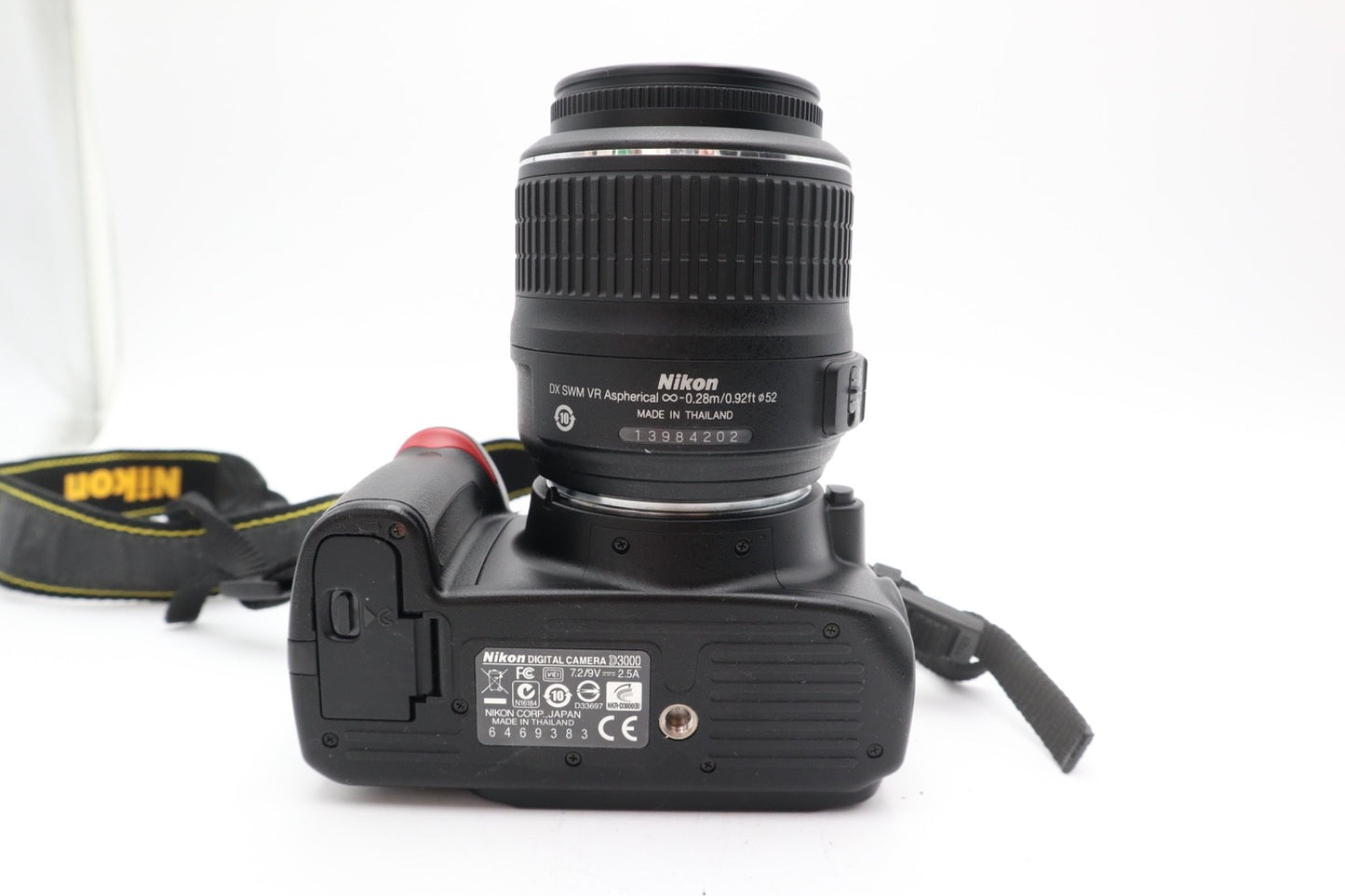 Nikon D3000 DSLR Camera 10.2MP with 18-55mm, Shutter Count 1364, Very Good Cond