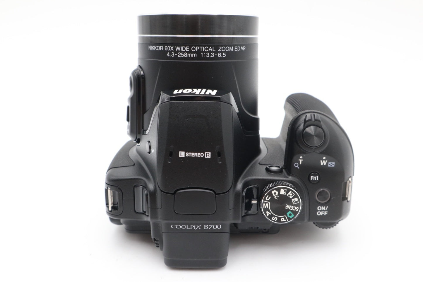 Nikon B700 Bridge Camera 20.3MP, 60x Optical Zoom, 4K , Wi-Fi, V. Good Condition
