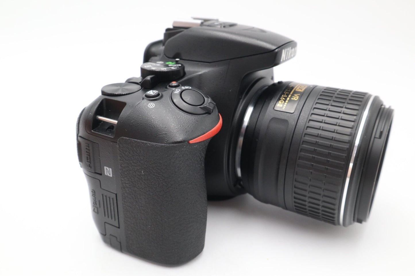 Nikon D5600 24MP Camera DSLR with 18-55mm, Shutter Count 5918, Very Good Cond.
