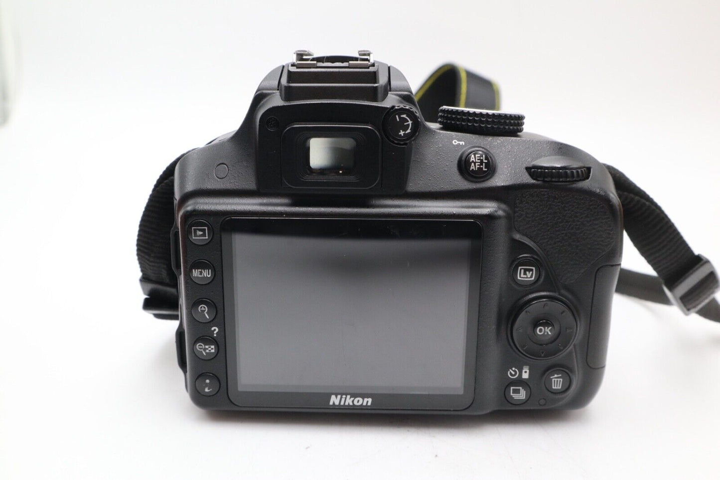 Nikon D3300 DSLR Camera 24.2MP with 18-55mm, Shutter Count 10615, Good Condition