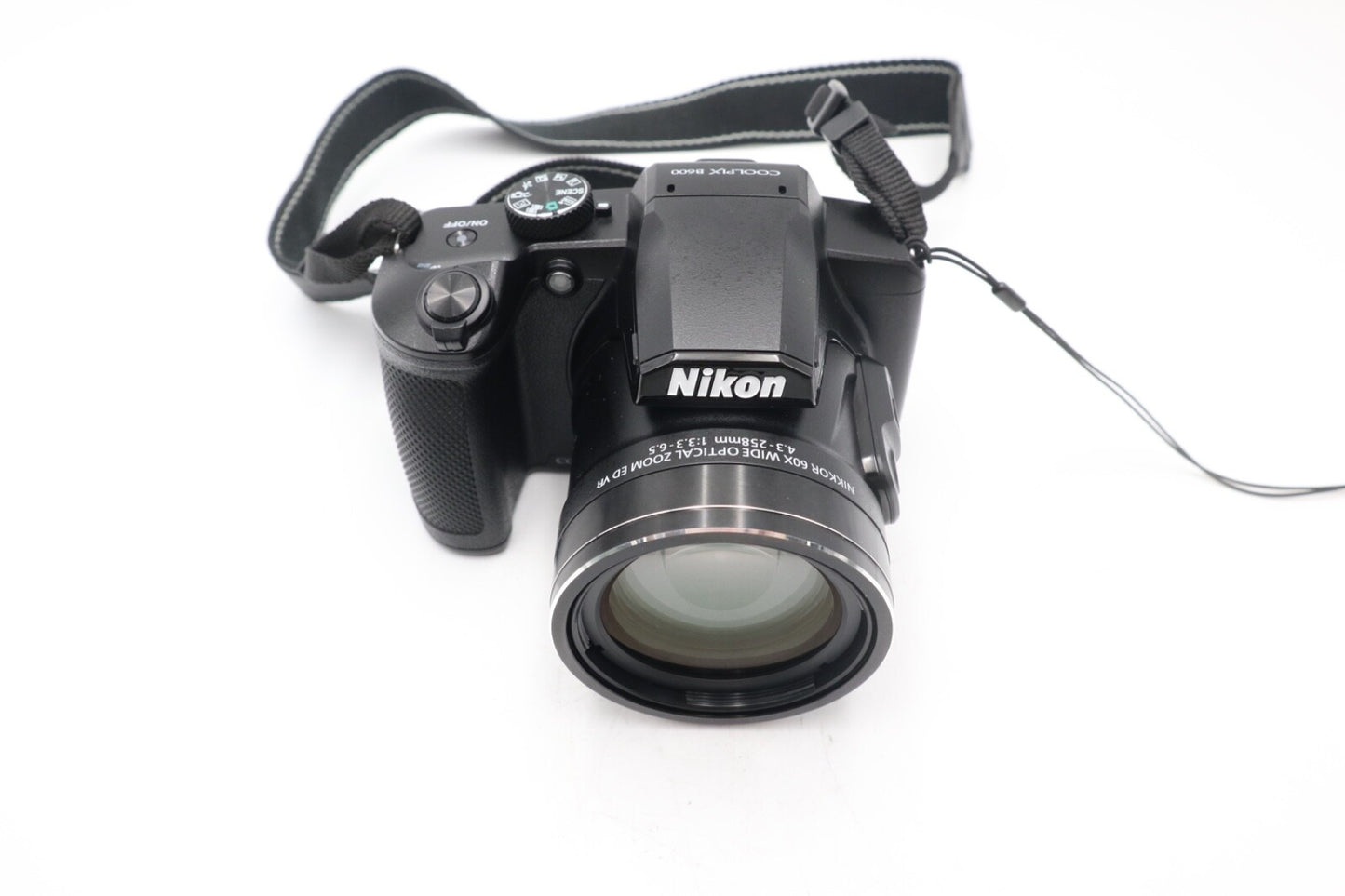 Nikon B600 Bridge Camera 16.0MP, 60x Zoom, Wi-Fi, FULL HD, Very Good Condition