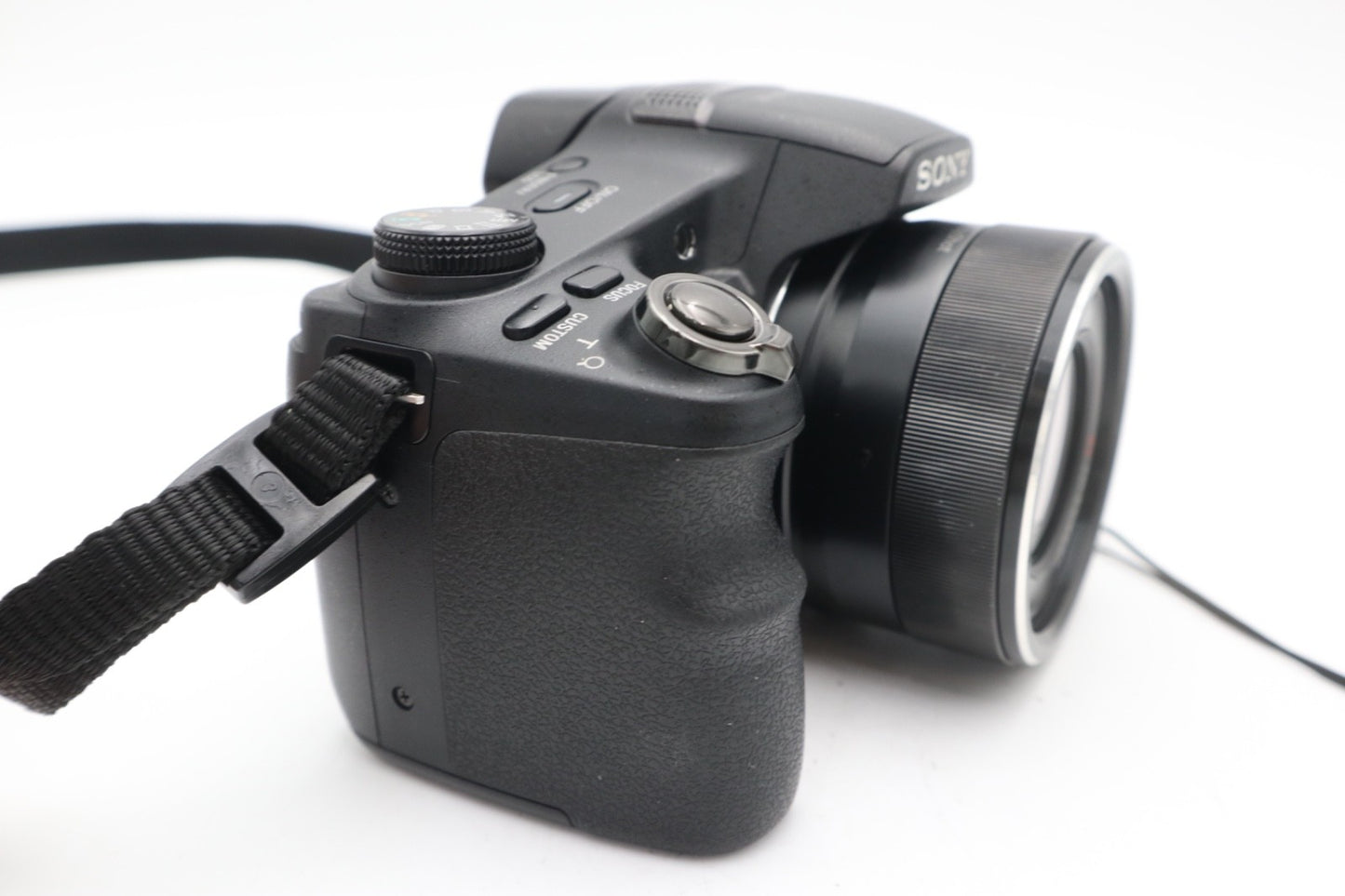 Sony Cyber-Shot DSC-HX200 Camera 18.2MP, Digital Bridge, 30x Zoom, Good Cond.