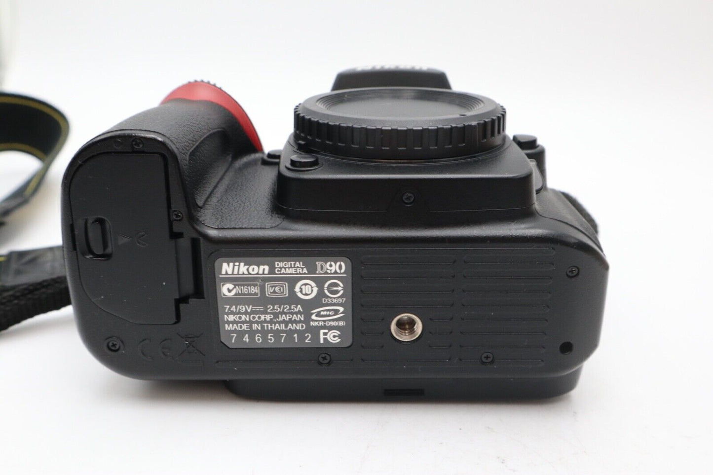 Nikon D90 DSLR Camera 12.3MP Body Only, Shutter Count 9639, Very Good Condition