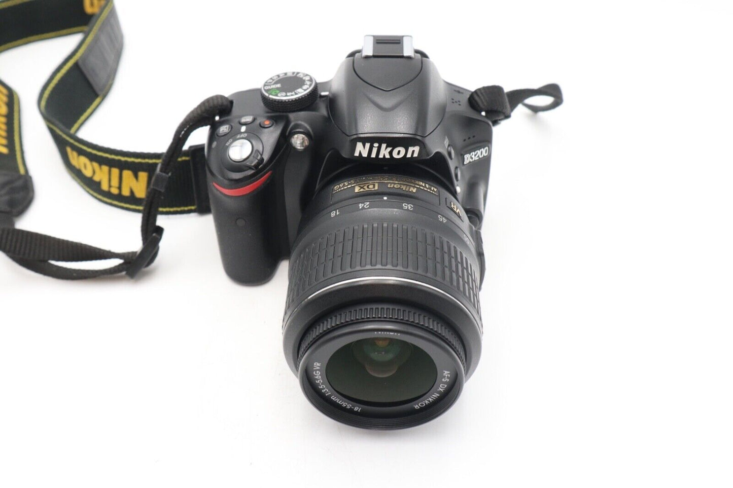 Nikon D3200 DSLR Camera 24.2MP with 18-55mm, Shutter Count 7793, Very Good Cond.