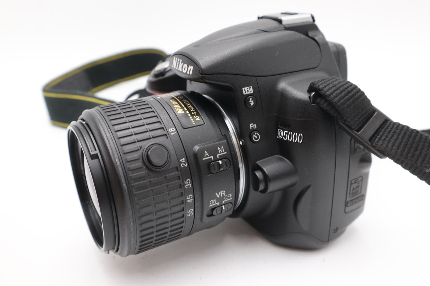 Nikon D5000 DSLR Camera 12.3MP with 18-55mm, Shutter Count 1476, VGood Condition
