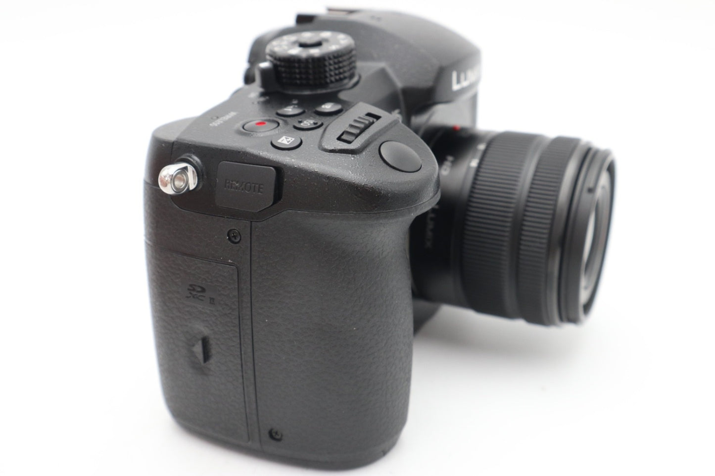 Panasonic DMC-GH5 Mirrorless Camera 20MP with 14-42mm, 4K Video,Shutter Count 84