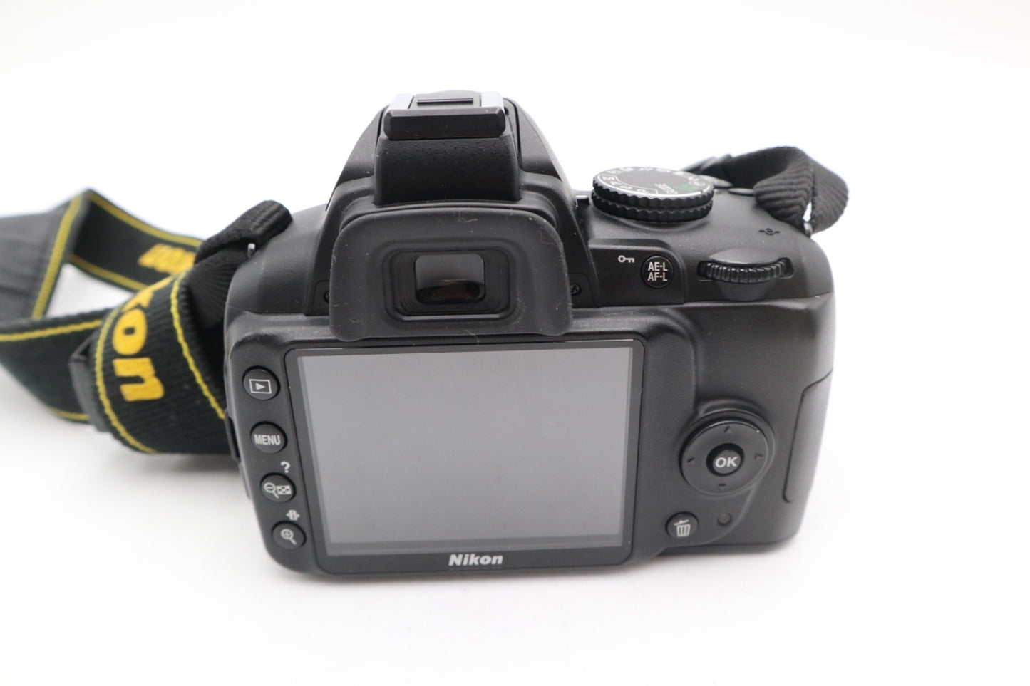 Nikon D3000 DSLR Camera 10.2MP with 18-55mm, Shutter Count 6194, Very Good Cond