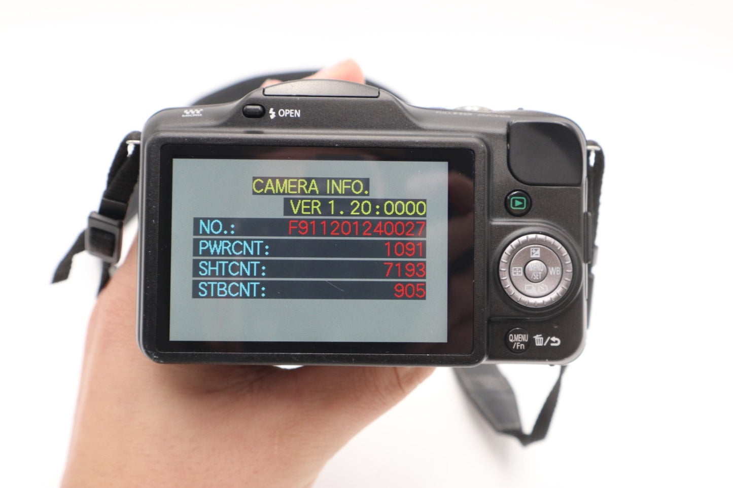 Panasonic DMC-GF3 Camera Mirrorless 12.1MP with 14-42mm Lens, Shutter Count 7193