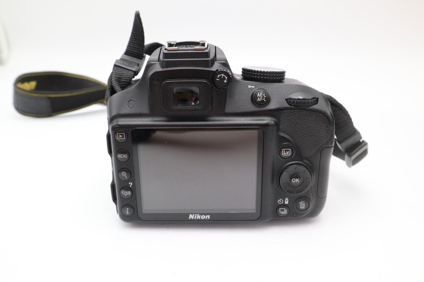 Nikon D3300 DSLR Camera 24.2MP with 18-55mm, Shutter Count 19441, Good Condition
