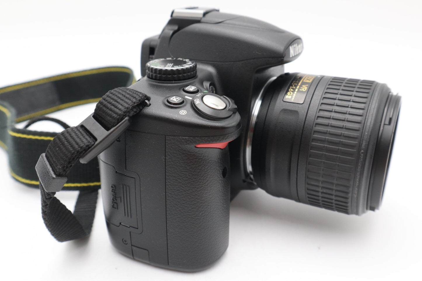 Nikon D5000 DSLR Camera 12.3MP with 18-55mm, Shutter Count 1476, VGood Condition