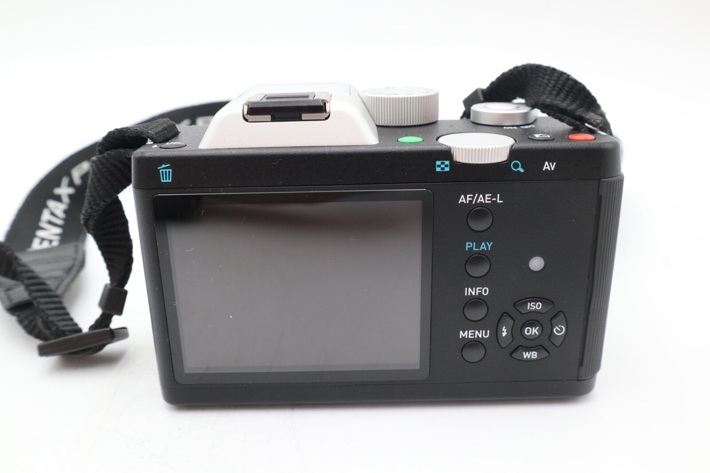 Pentax K-01 Mirrorless Camera 16MP with 18-55mm Lens, Shutter Count 801
