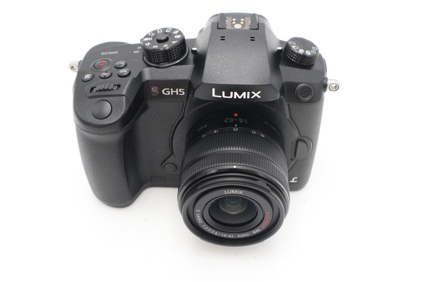 Panasonic DMC-GH5 Mirrorless Camera 20MP with 14-42mm, 4K Video,Shutter Count 84