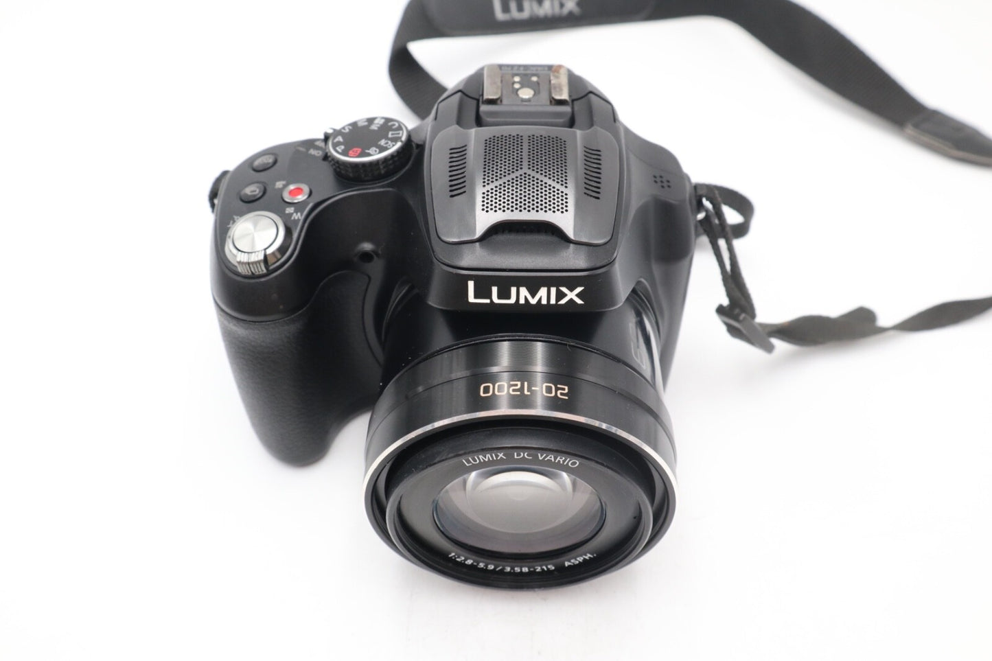 Panasonic LUMIX DMC-FZ70 / FZ72 Camera 16.1MP, Digital Bridge, 60x Zoom, G. Cond