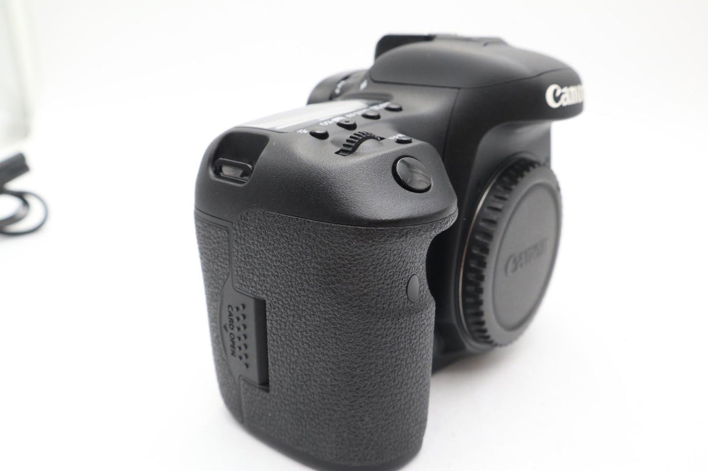 Canon EOS 7D Mark II DSLR Camera 20.2MP Body Only Shutter Count 12%, REFURBISHED