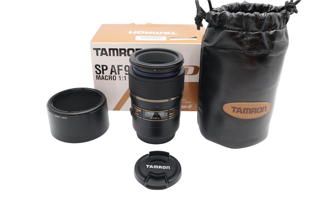 Tamron 90mm Macro Lens f2.8 Di AF SP for Canon EF 272E , Full Frame, V. G. Cond