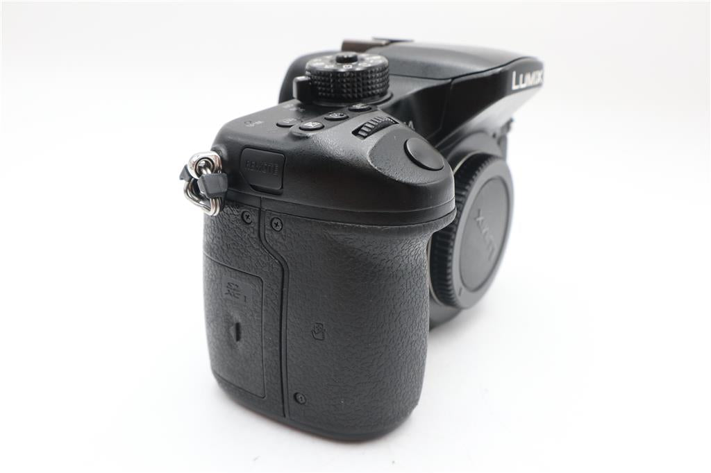 Panasonic DMC-GH4 Mirrorless Camera 16MP 4K Body Only, Shutter Count 10468