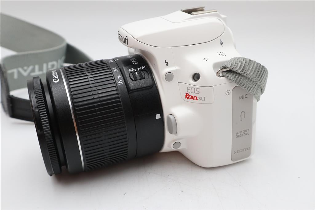 Canon 100D DSLR Camera 18MP with 18-55mm Shutter Count 7688, Very Good Condition