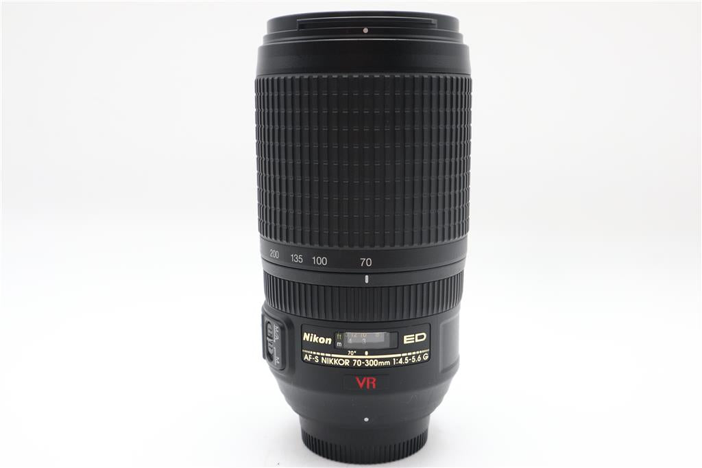 Nikon 70-300mm Telephoto Lens F4.5-5.6 G VR Full Frame Stabilised, V. Good Cond.