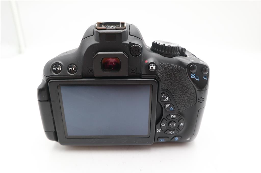 Canon 650D DLSR Camera 18.0 MP with a Canon 18-55mm IS STM Lens, Fair Condition