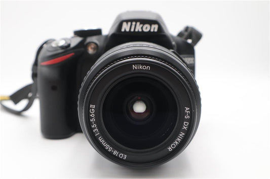 Nikon D3200 DSLR Camera 24.2MP with Nikon 18-55mm F3.5-5.6 Lens, V.G. REFURB.