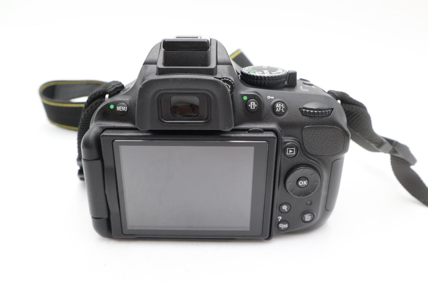 Nikon D5200 DSLR Camera 24.1MP with 18-55mm, Shutter Count 8402 V.G. REFURBISHED