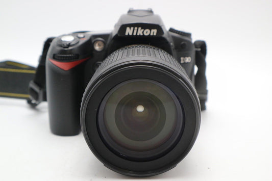Nikon D90 DSLR Camera 12.3MP with 18-105mm, Shutter Count 15291, Good Condition