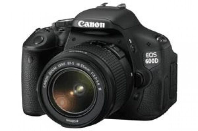 Canon 600D DSLR Camera 18MP with 18-55mm Lens Shutter Count 9176, Good Condition