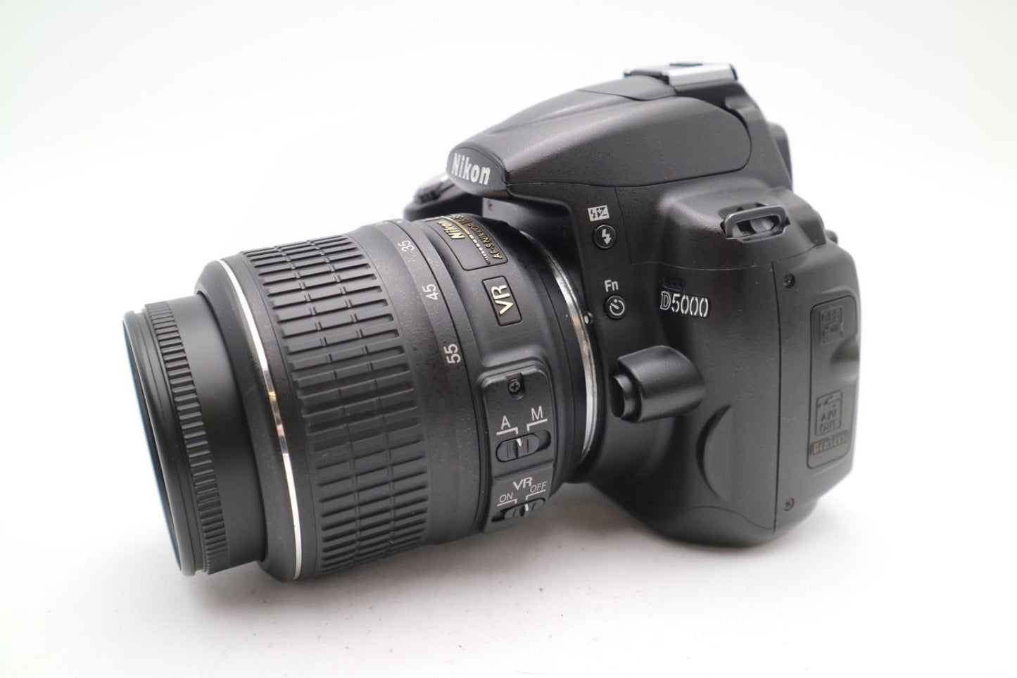 Nikon D5000 DSLR Camera 12.3MP Kit with 18-55mm Shutter Count 24173, Good Cond.