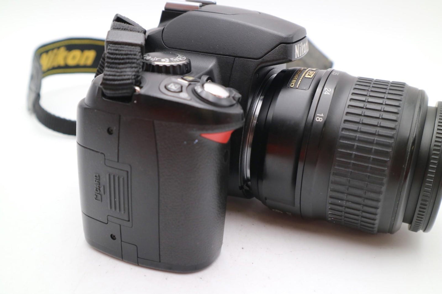 Nikon D40 Camera 6.1MP DSLR with 18-55mm, Shutter Count 20932, Good Condition