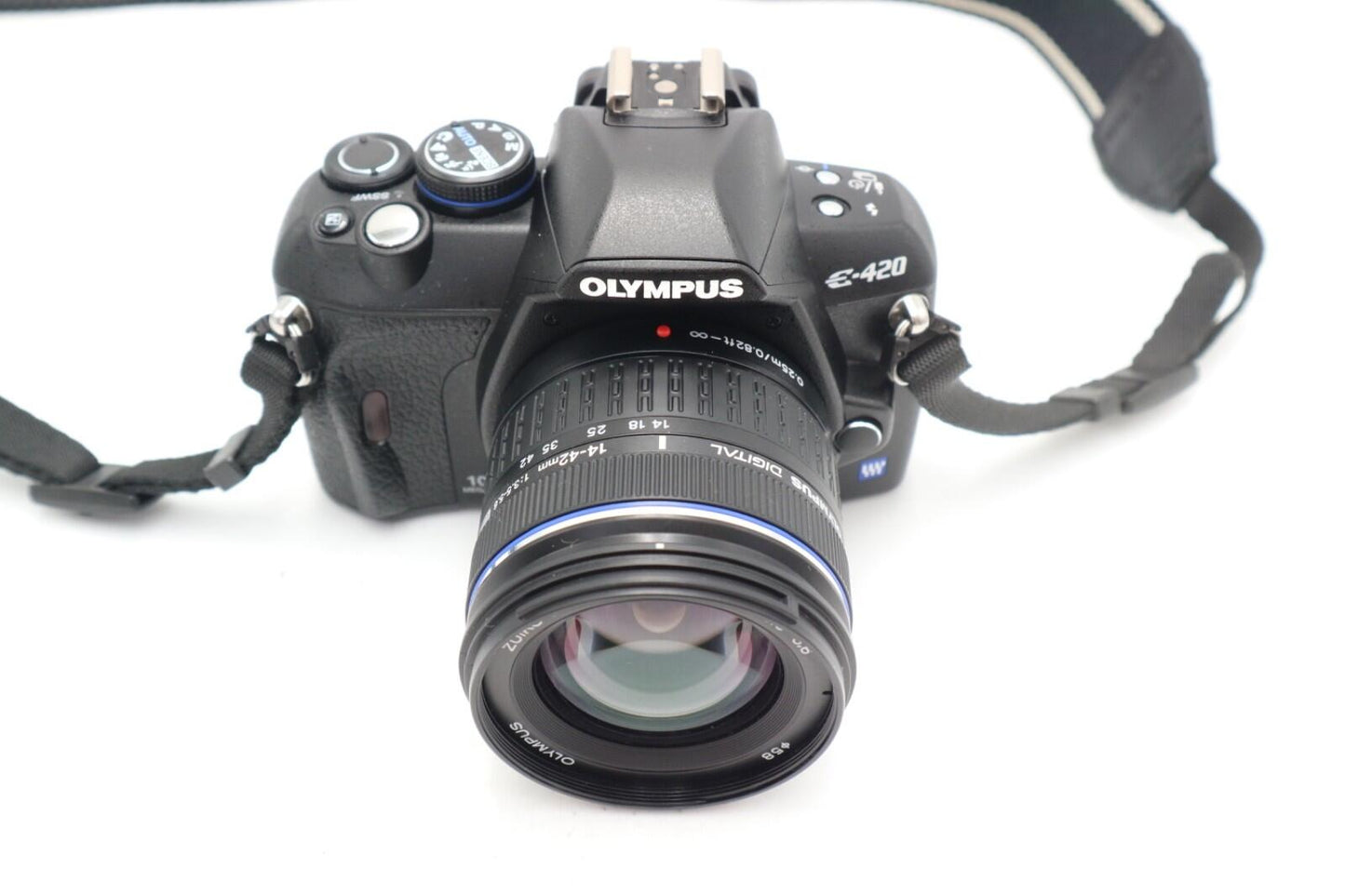 Olympus E-420 DSLR Camera 10.0MP with 14-42mm, 1 Year Warranty, Good Condition