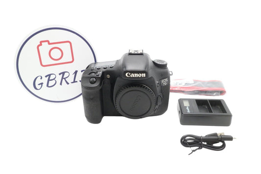 Canon EOS 7D DSLR Camera Body Only, Battery + Charger, Good Condition