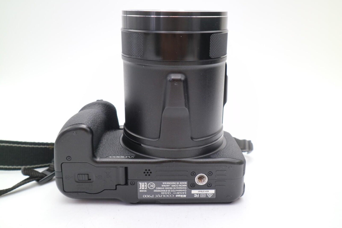 Nikon COOLPIX P900 Camera 16MP Compact Premium, Zoom 83x, Good Condition