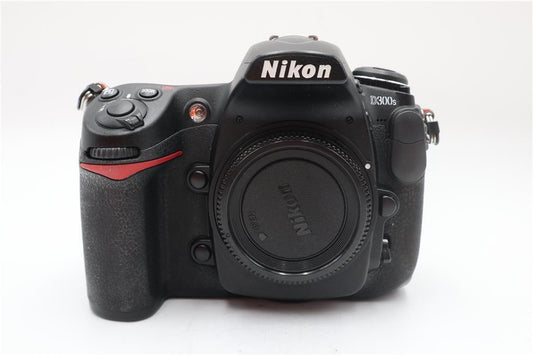 Nikon D300S DSLR Camera 12.3MP Body Only, Shutter Count 16628, Good Condition